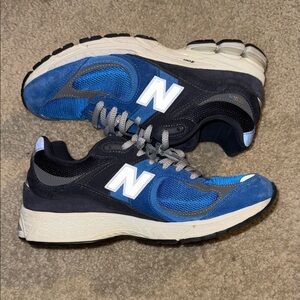 New Balance Men's Blue and Black Sneakers